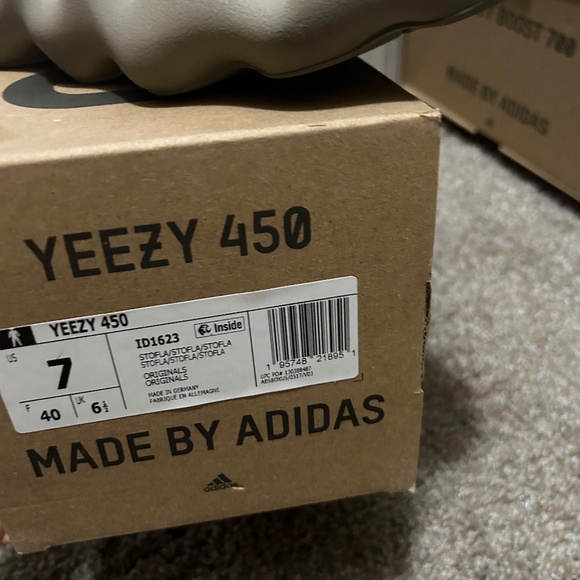 Yeezy 450 Stone Flax - Picture 1 of 5